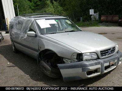 VOLVO V70 2000