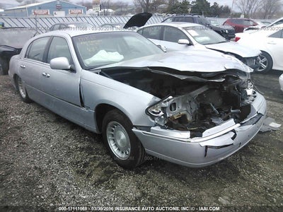 LINCOLN TOWN CAR 2000