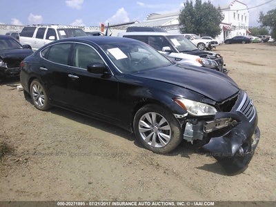 INFINITI M37 2011