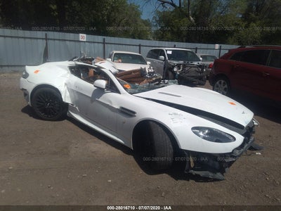 Aston martin V8 vantage 2011