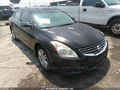 Nissan Altima 2010
