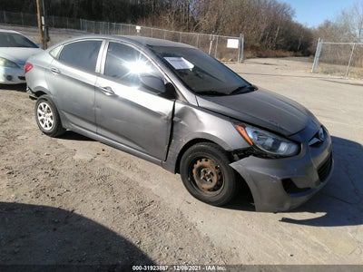 HYUNDAI ACCENT 2013