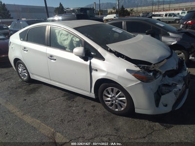 Toyota Prius plug-in 2015