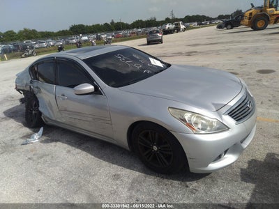INFINITI JOURNEY 2013