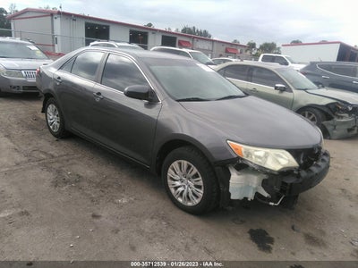 TOYOTA CAMRY 2014