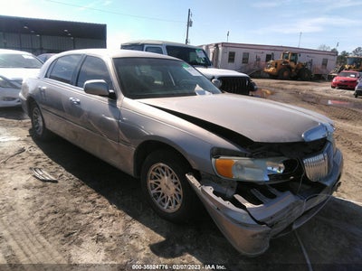 Lincoln Town car 2000