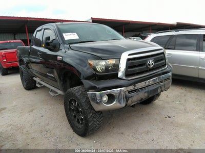 TOYOTA TUNDRA 2011