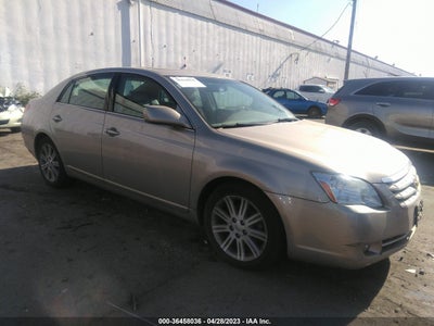 Toyota Avalon 2005