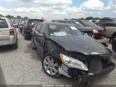 CHRYSLER 200 2013