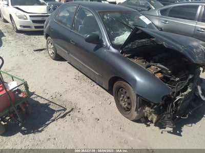 HYUNDAI ELANTRA 2000