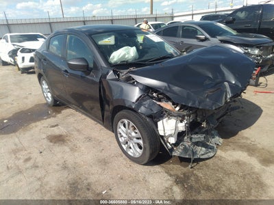 Scion Ia 2016