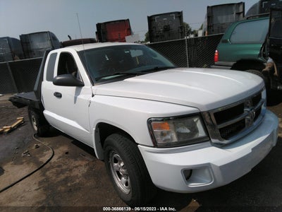 RAM DAKOTA 2011
