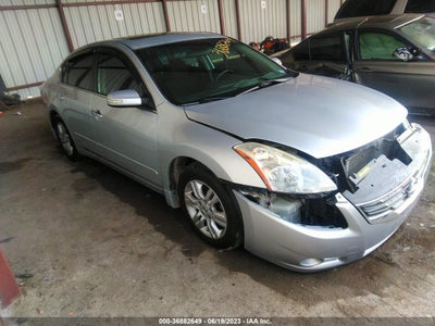 Nissan Altima 2010