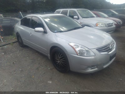 Nissan Altima 2012