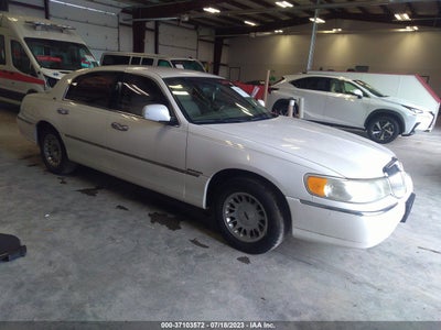 Lincoln Town car 2000