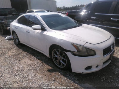 Nissan Maxima 2011