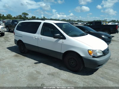 Toyota Sienna 2002
