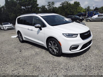 Chrysler Pacifica 2023