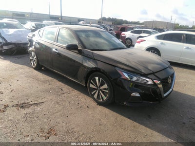 Nissan Altima 2022