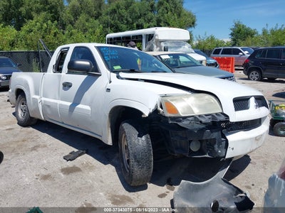 Mitsubishi Raider 2008