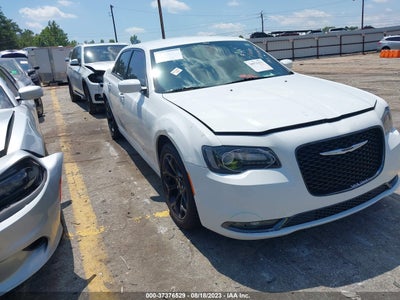 Chrysler 300 2019