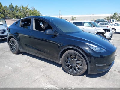 Tesla Model y 2021