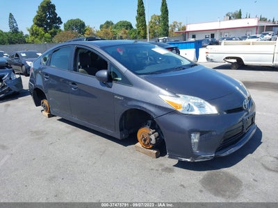 TOYOTA PRIUS 2015
