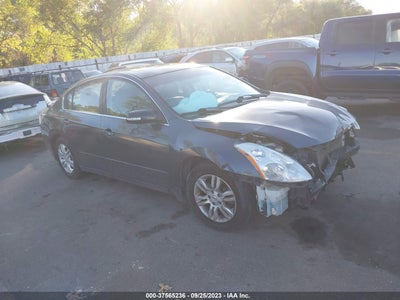 Nissan Altima 2012