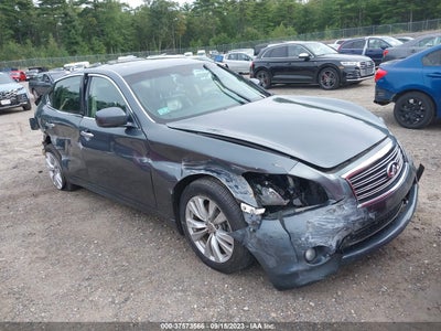 Infiniti M37 2011