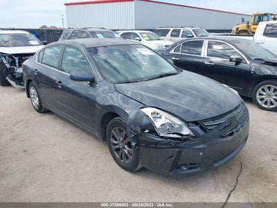 Nissan Altima 2011