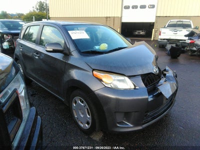 Scion Xd 2009
