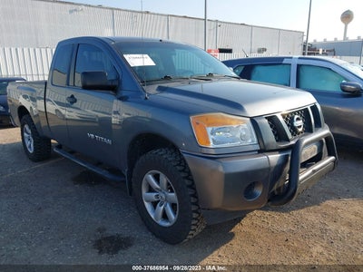 Nissan Titan 2014