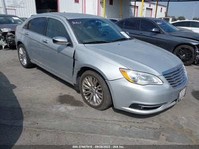 Chrysler 200 2011