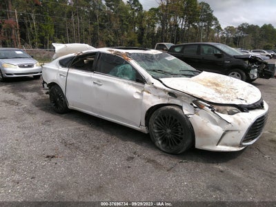 Toyota Avalon 2016