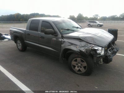 DODGE DAKOTA 2005