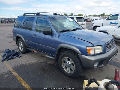 Nissan Pathfinder 2000
