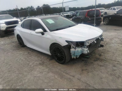 Toyota Camry 2021