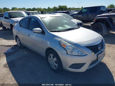 Nissan Versa 2015