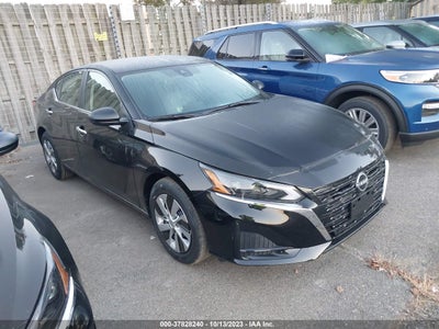 Nissan Altima 2024