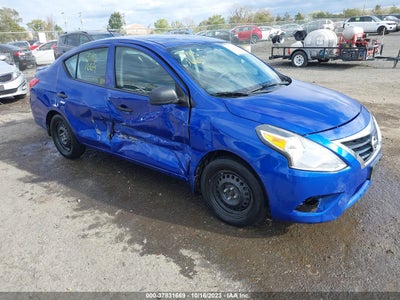 Nissan Versa 2015