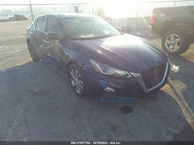 Nissan Altima 2020