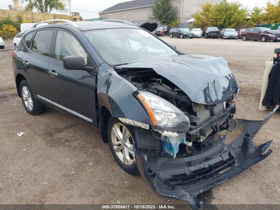 Nissan Rogue select 2015