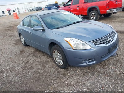 Nissan Altima 2012
