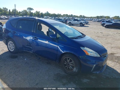 Toyota Prius v 2012