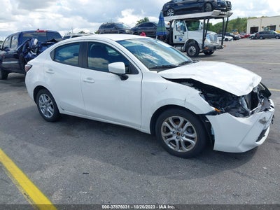 Scion Ia 2016