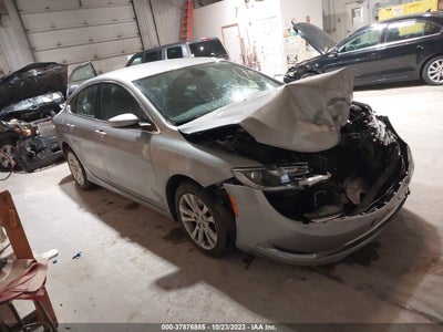 CHRYSLER 200 2015