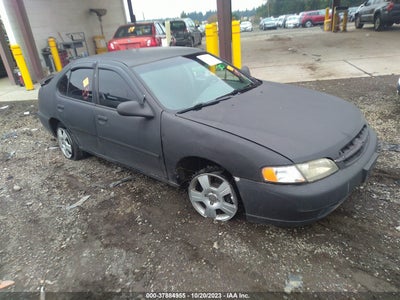Nissan Altima 1999
