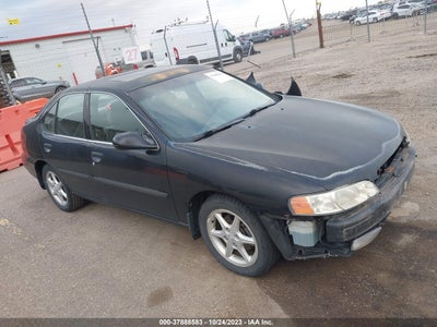 Nissan Altima 2000