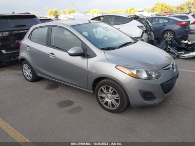 Mazda 2 2011