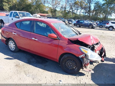 Nissan Versa 2015